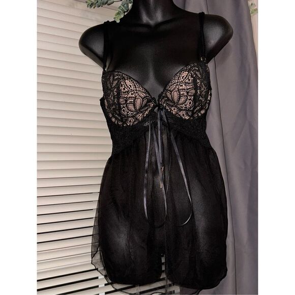 BEAUTIFUL BLACK VICTORIA’S SECRET LACE TEDDY size 36B Good Condition - Picture 1 of 6